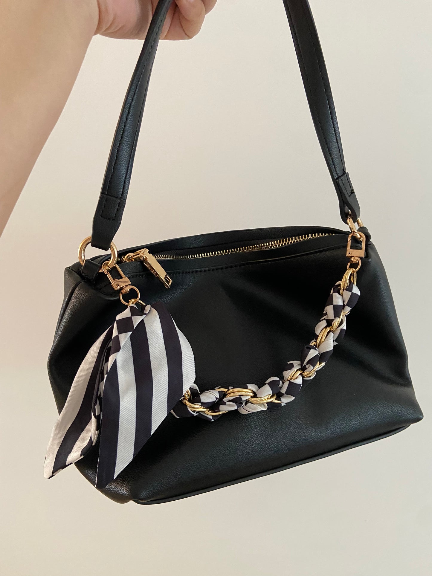 Multifunctionele tassenhanger €8,95
