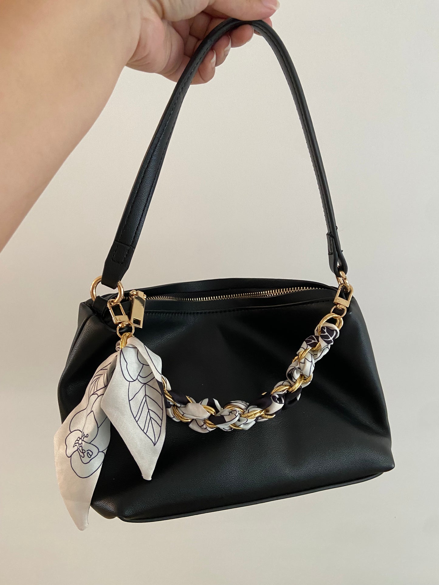 Multifunctionele tassenhanger €8,95