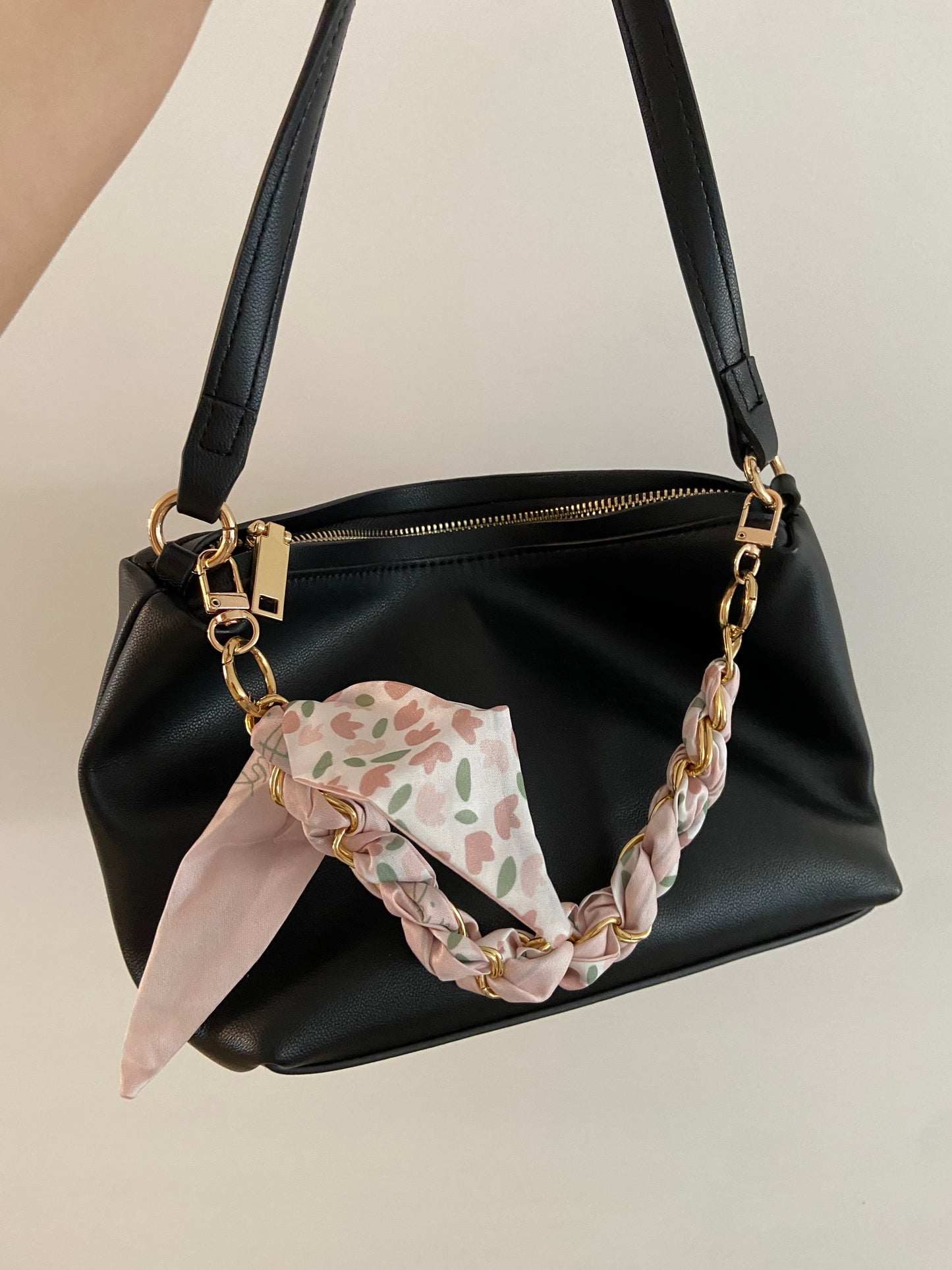 Multifunctionele tassenhanger €8,95