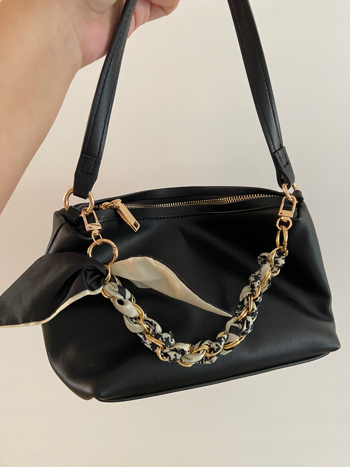 Multifunctionele tassenhanger €8,95