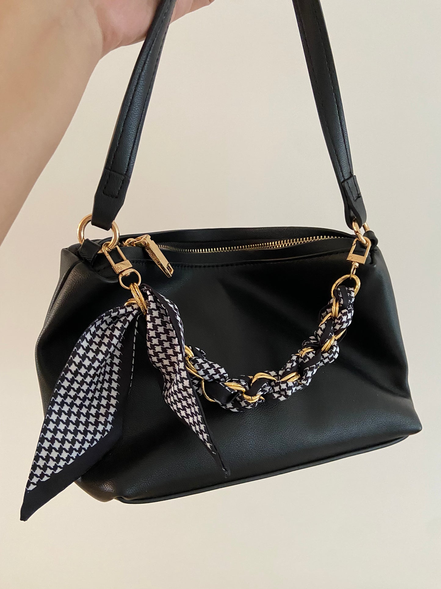 Multifunctionele tassenhanger €8,95